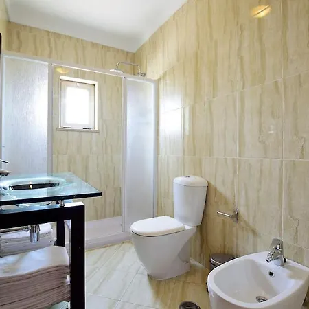 Oazis 4 Bedrooms Дом отдыха Албуфейра